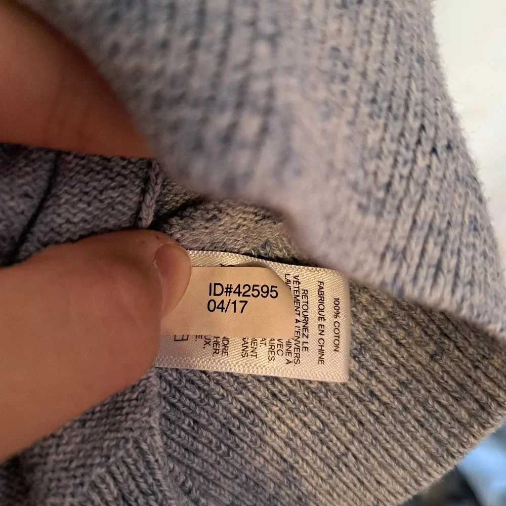 Express Mens V Neck Sweater Light Blue. Size Medium